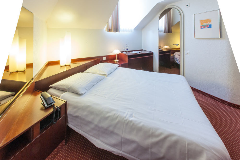 Hotel B-smart 3*