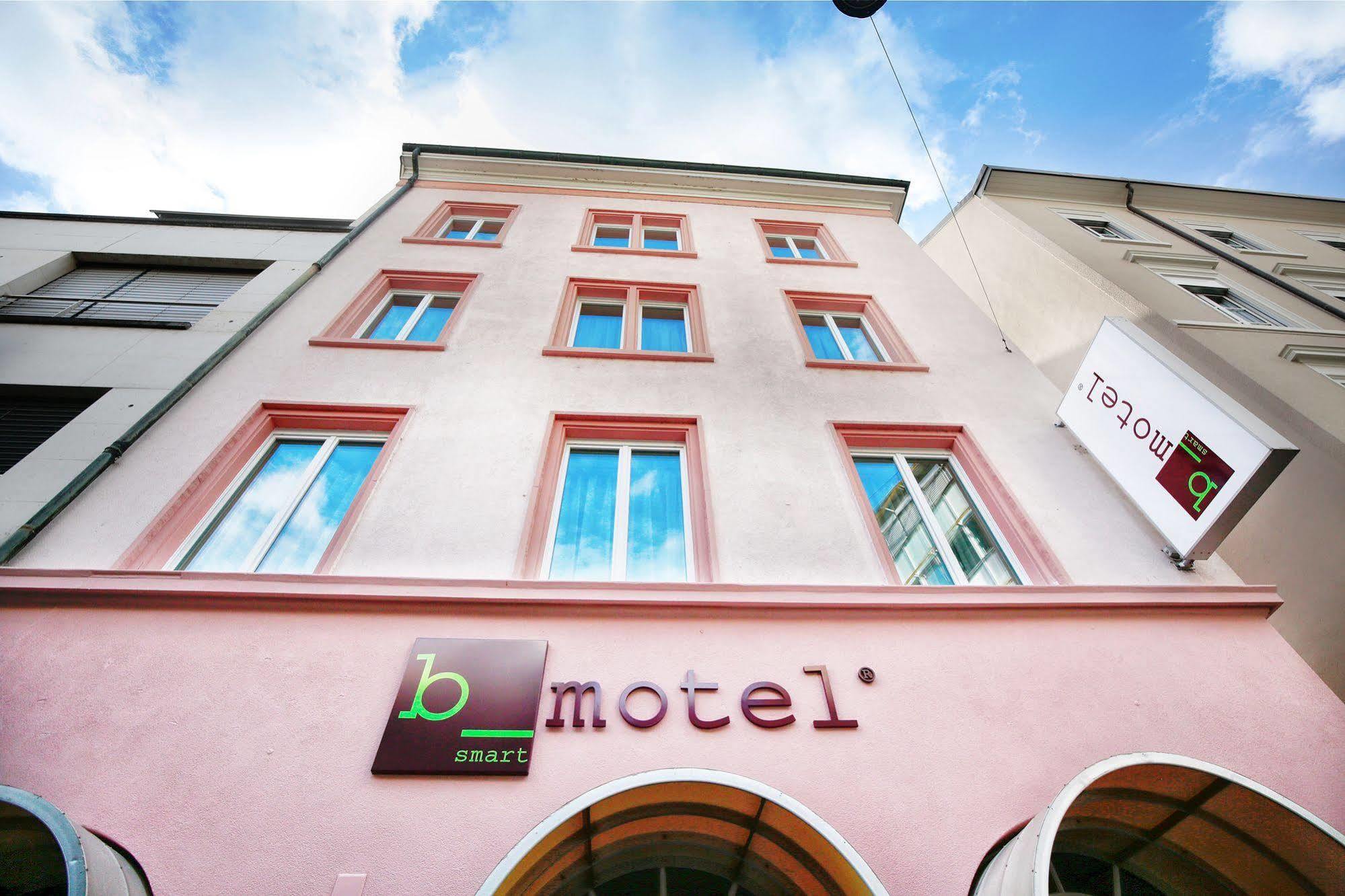B-smart Hotel Bazel